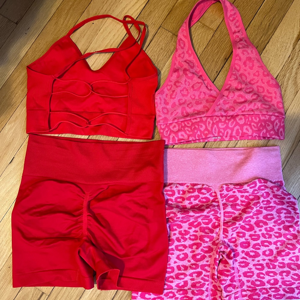 Amazon workout sets, scrunch shorts and sports bra, size S